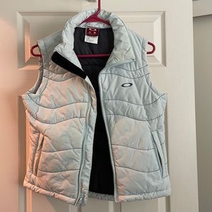 Women’s Oakley quilted vest